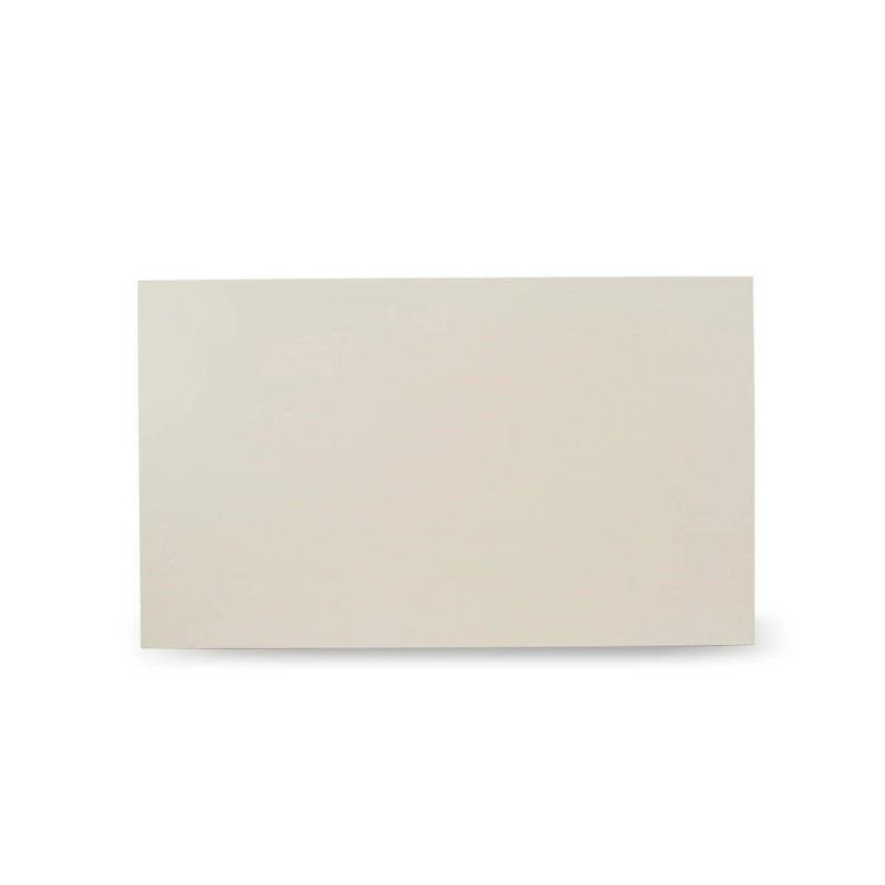 L'ensemble de table de cuisine 6 pièces contient une table de salle à manger rectangulaire avec des pieds en X et 4 chaises Parson en tissu de lin beige clair avec un banc, lin blanc