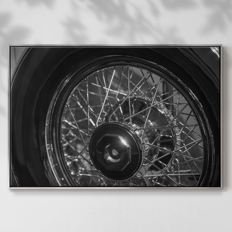 Vroom I - reproduction sur toile tendue, H 37 po x l 25 po x P 2 po, Encadrement argenté