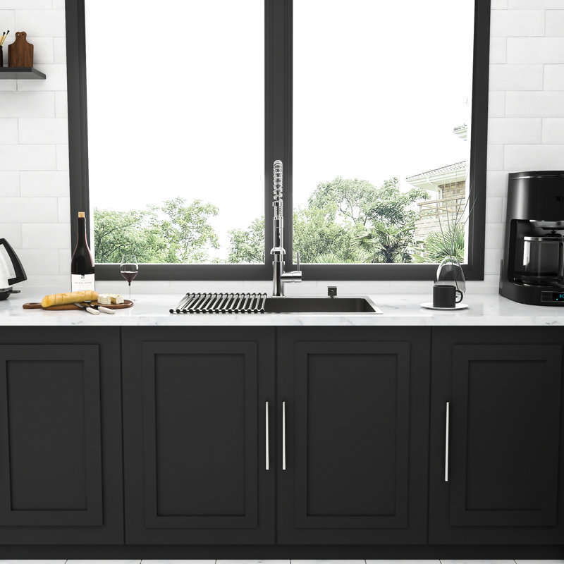 Évier de cuisine encastré de 25 po en acier inoxydable, calibre 16 et durable, extérieur résistant aux égratignures, système de drainage efficace, comprend un gabarit de grille de vaisselle stable, coins ronds R10, drainage facile à nettoyer, panier