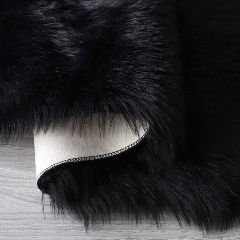 Faux Sheepskin Indoor Rug, Round 6'