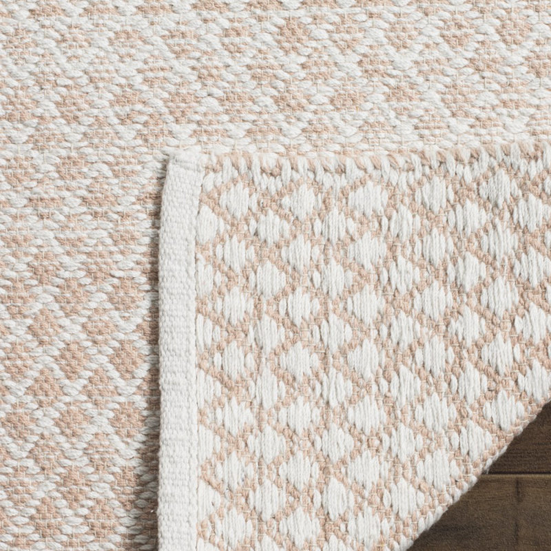 Tapis beige / ivoire en coton tissé à plat à la main à motif géométrique Alannah, Rectangle 4 pi x 6 pi