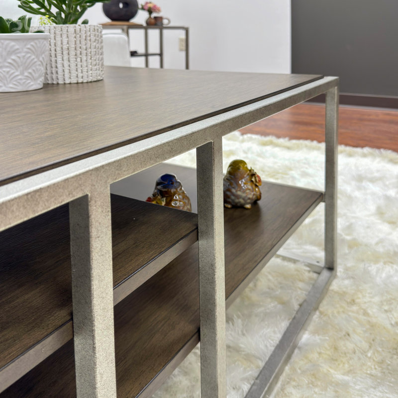 Ensemble de 3 tables basses et 2 tables de bout en bois avec cadre fixe et 3 tablettes fixes pour un décor moderne, Brun