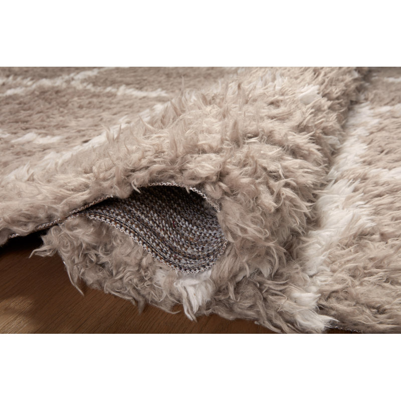 Khaki and Ivory Geometric Synthetic Area Rug, 3'-11" x 5'-6"