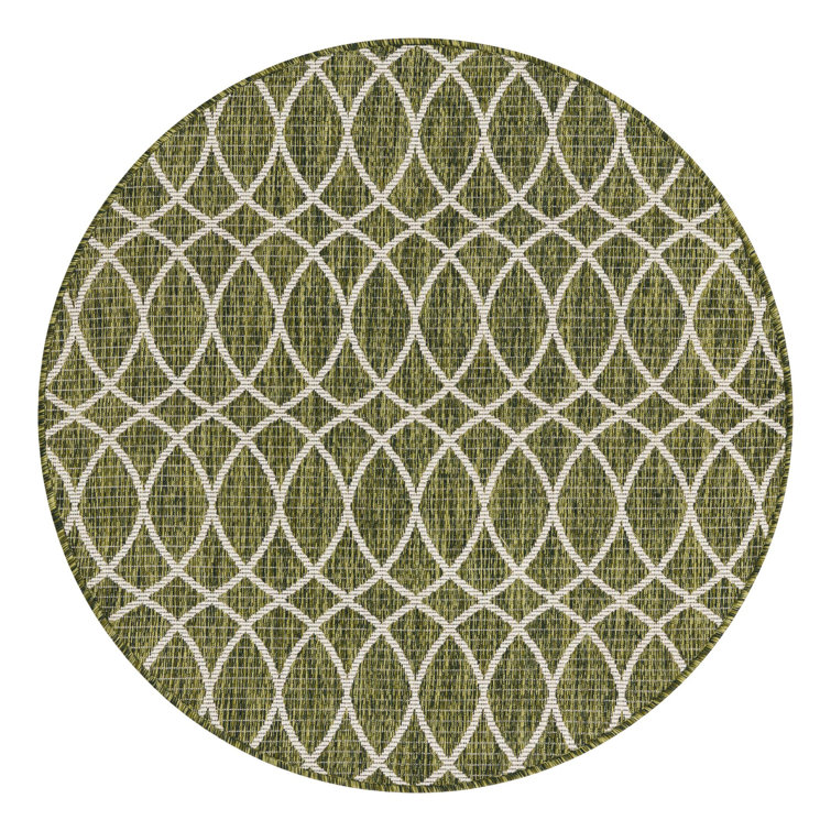 Geometric Indoor/Outdoor Area Rug in Green
