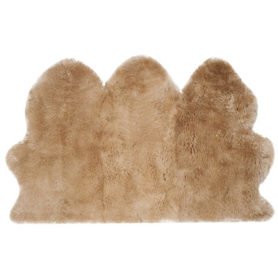 Tapis beige en peau de mouton Pavlova