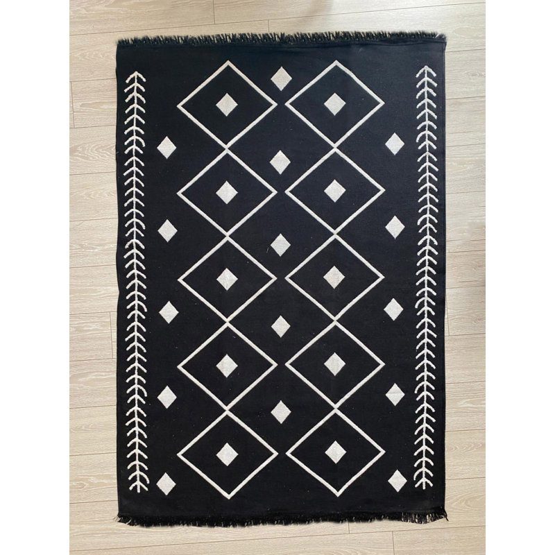 Quade Rug (80 x 150)