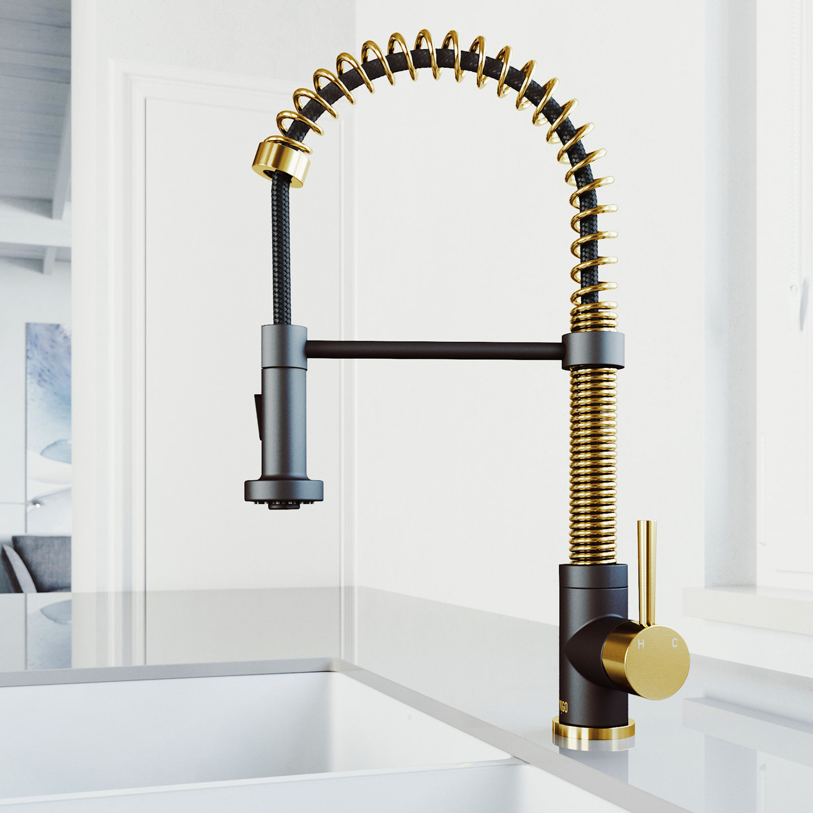 Edison Pull-Down Kitchen Faucet, Without Soap Dispenser, Matte Gold/Matte Black