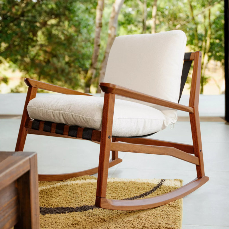 Chaise berçante Mid Century, Bouclé performance blanc cassé, Noyer brossé