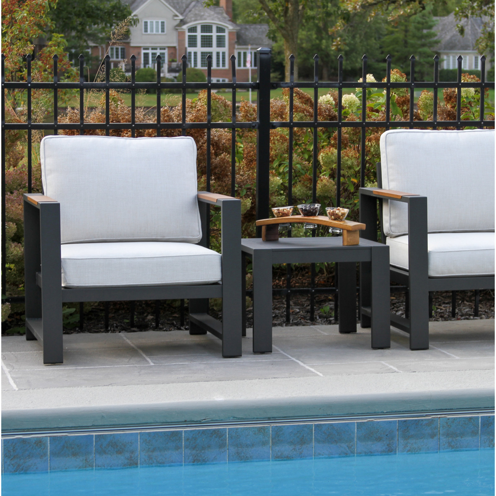 Jayton 22" Patio Side Table, Black