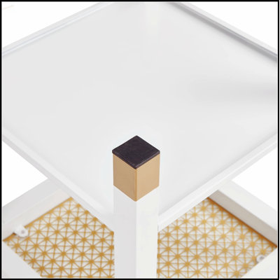 Table d'appoint carrée avec tablette, table de bout en verre trempé de style boho pour le salon et la chambre à coucher, table de chevet à 2 niveaux