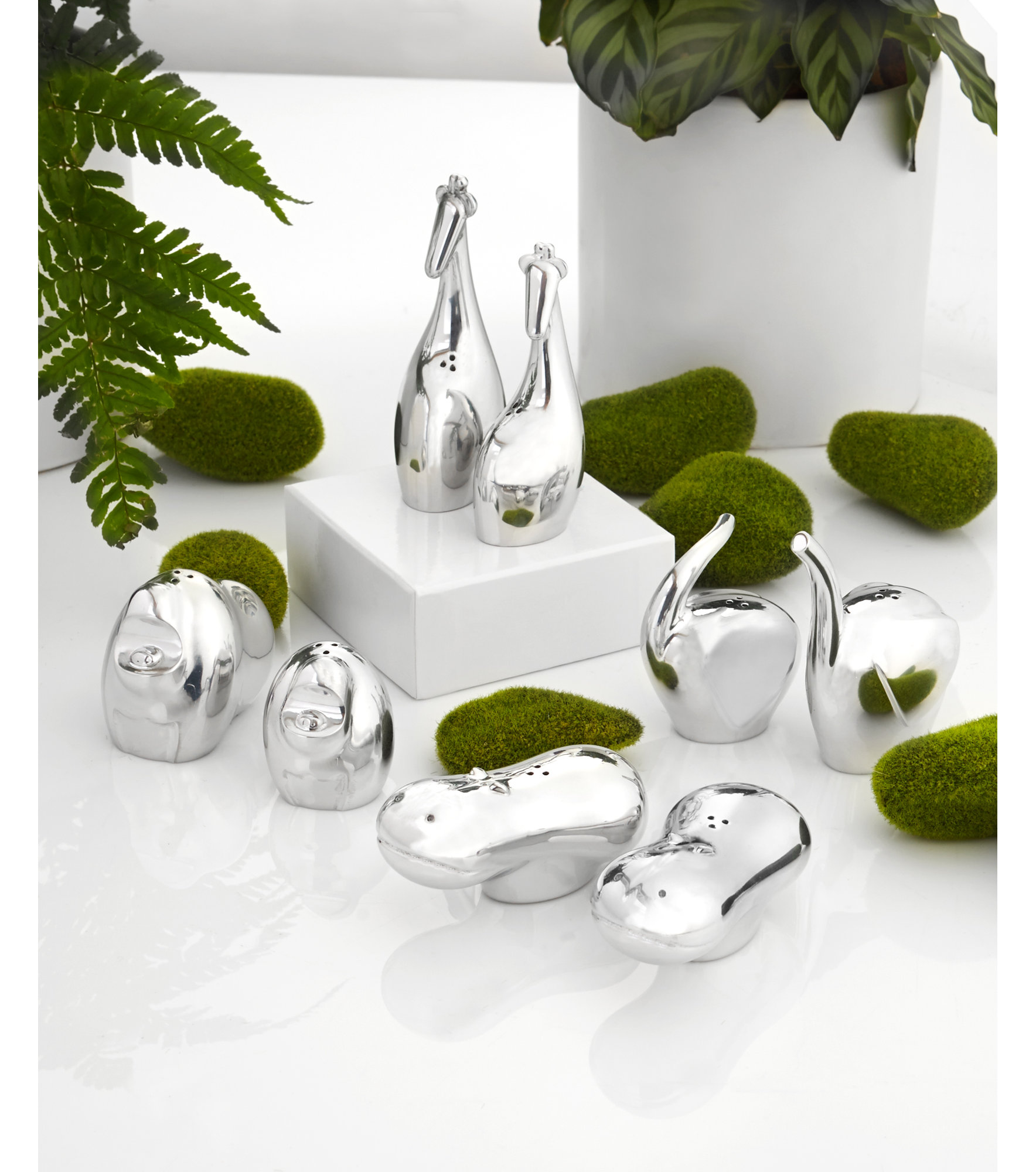 Nambe Savanna Elephant Shakers - Thumbnail 2