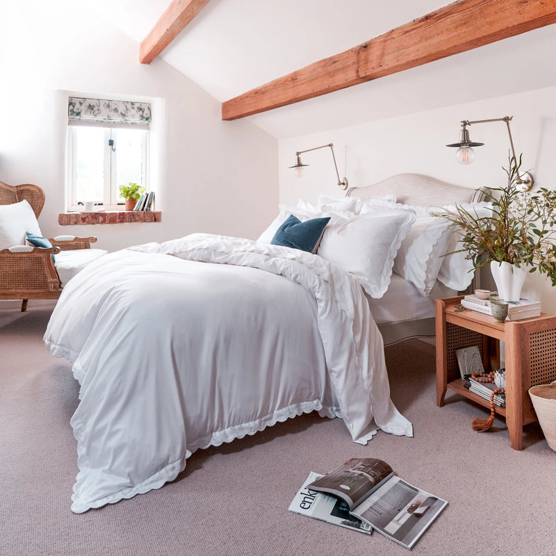 Scallop Edge Duvet Cover Set, King Duvet Cover + 2 Standard Pillowcases, White