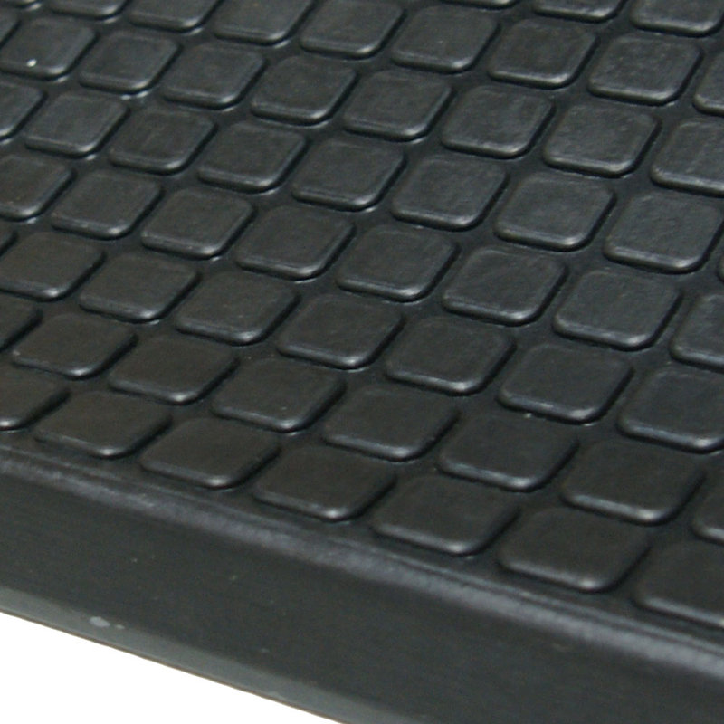 Tapis d’escalier noir "à préhension de blocs"