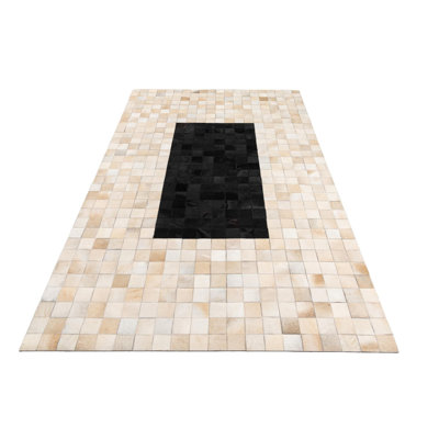 Nivens Black Rug