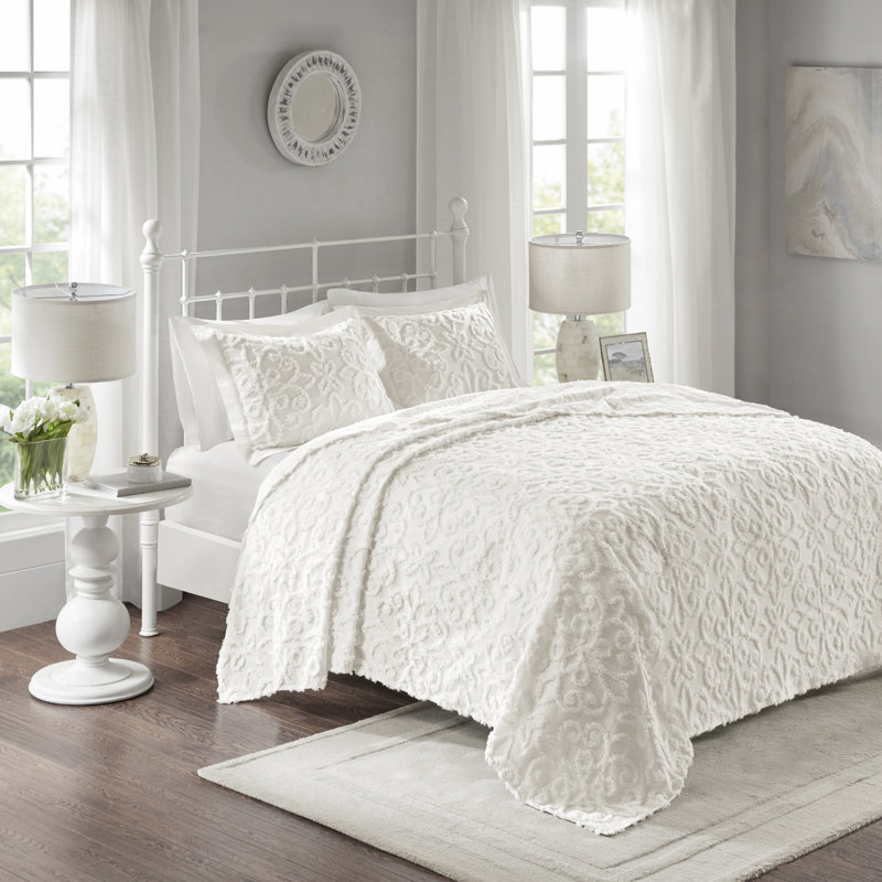 Auturo Tufted 100% Cotton Sateen Coverlet Set in Farmhouse Style, Full/Queen Coverlet + 2 Standard Shams, White