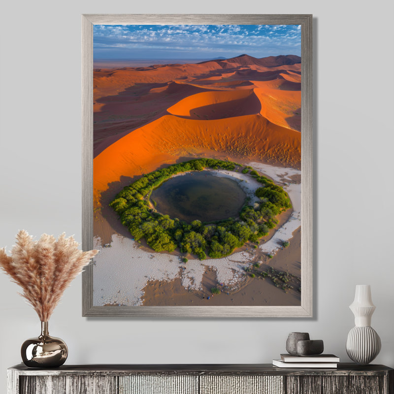 Highworth - Paysages, art mural, Argent argent, H 40 po x l 30 po, Reproduction encadrée d'une seule photo