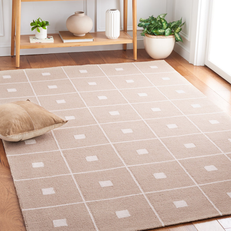 Beige and Ivory Geometric Wool Tufted Rug, 5' x 8'