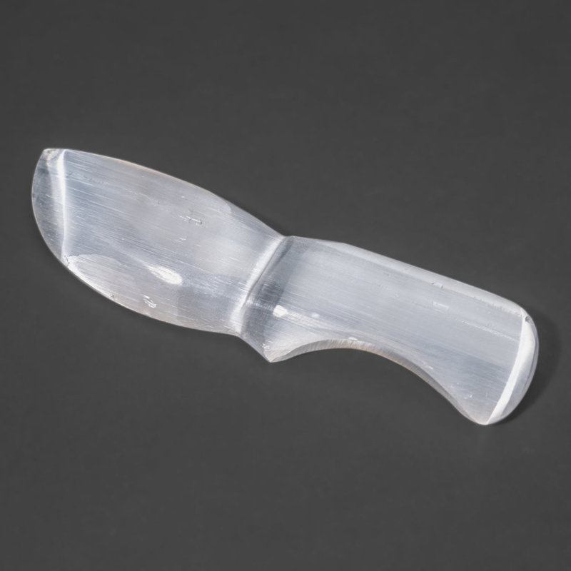Véritable couteau en cristal de sélénite