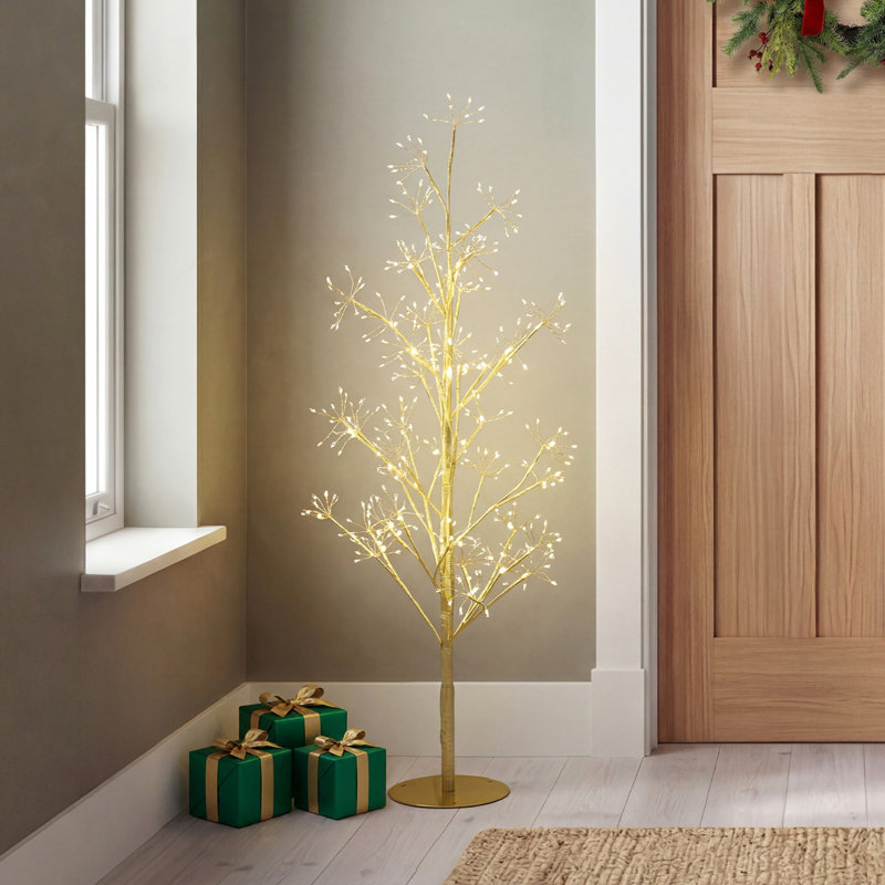 4 H Christmas Tree