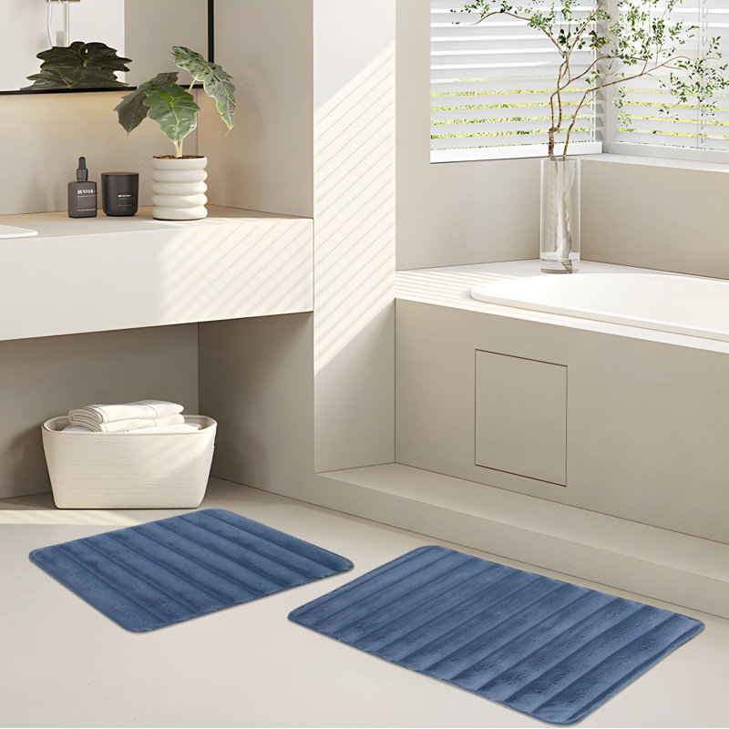 Tapis pour salle de bain Desrosier, Bleu