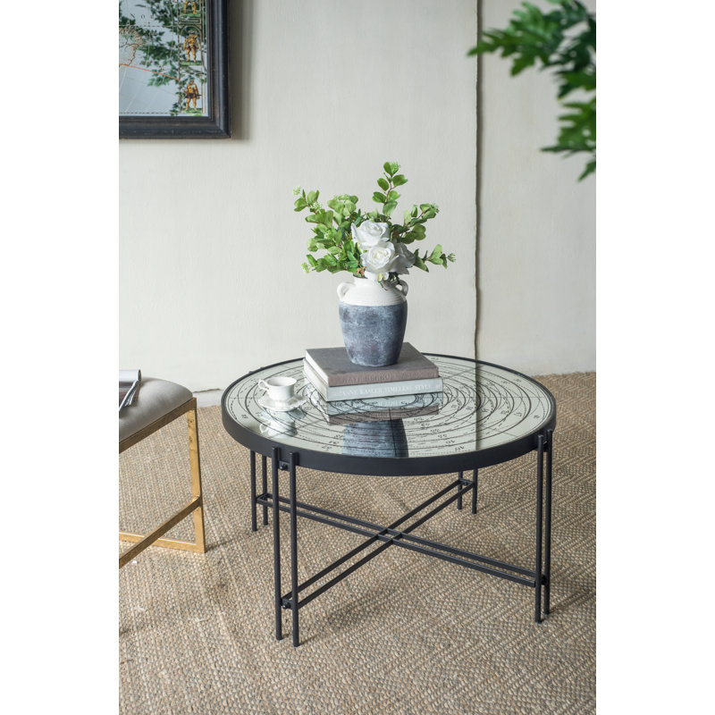 Table basse à pieds croisés