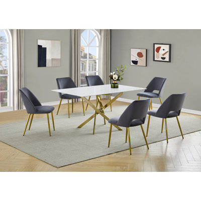 Ensemble de salle à manger en verre avec revêtement en marbre et chaises d'appoint rembourrées