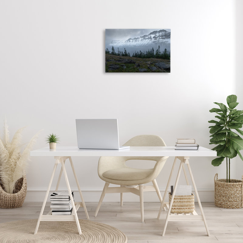 «First Snow Mountains», art mural sur toile par Hunter Page, H 16 po x l 24 po