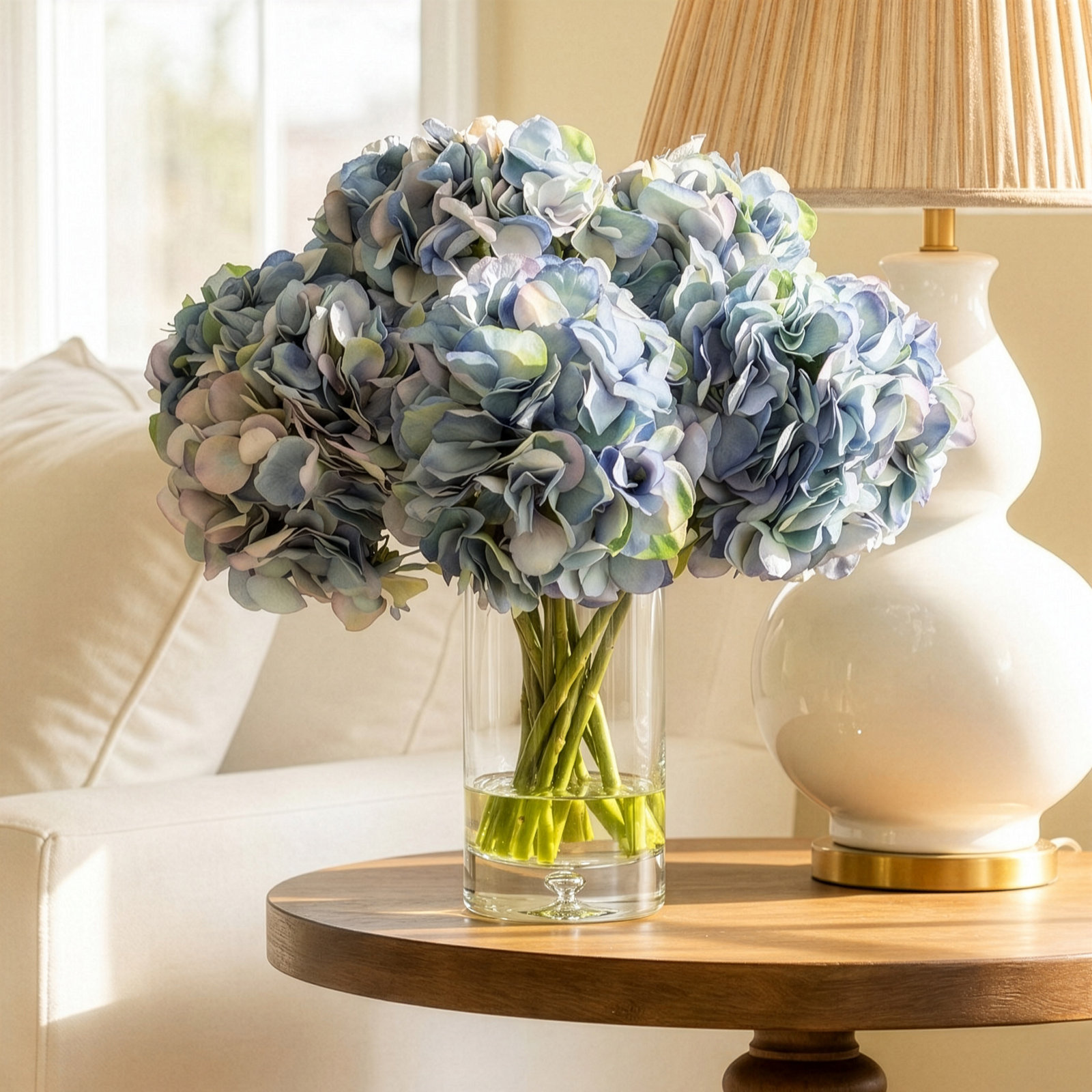Hydrangea Bouquet Floral Arrangement in Vase