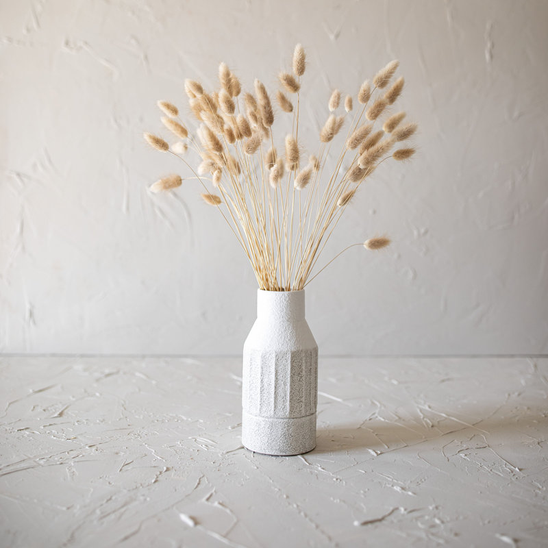 Vase en métal blanc cannelé Orren Ellis