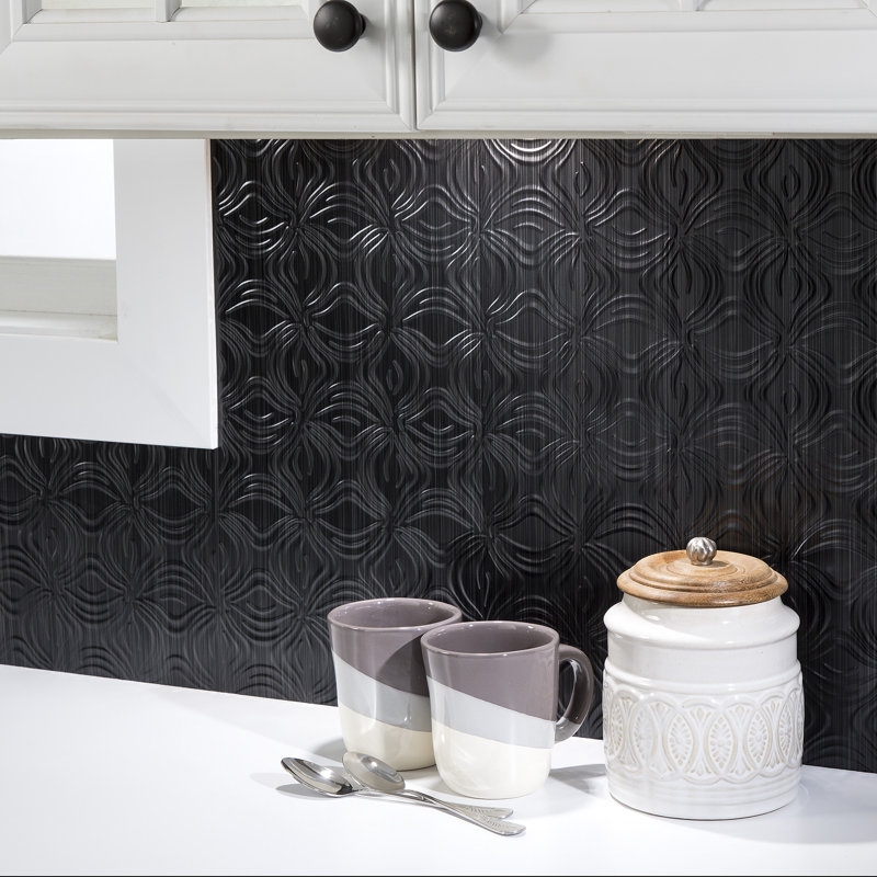 Panneau de dosseret en vinyle 18,25 po x 24,5 po FASADE Lotus, Onyx brossé
