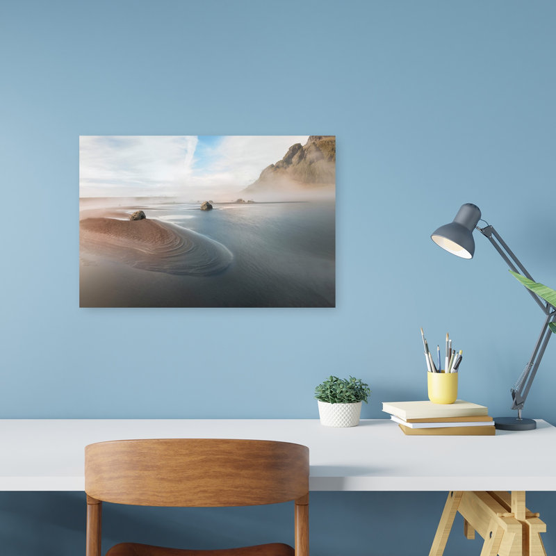Impression d'art mural Misty Black Sand Beach, H 12 po x l 18 po