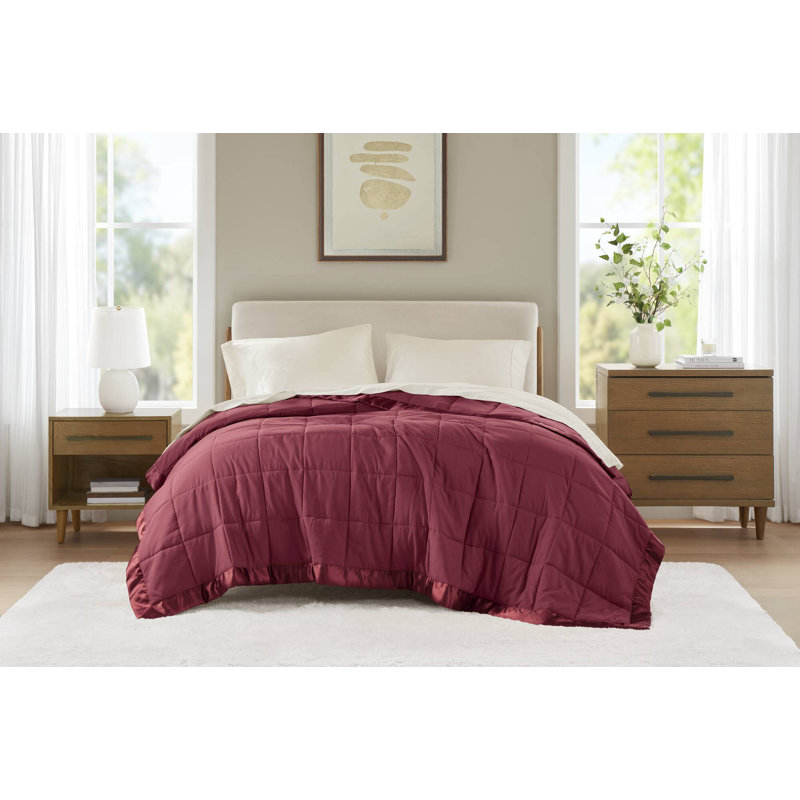 Couverture en duvet synthétique double / grand avec bordure en satin Windom, Double/grand, Bourgogne
