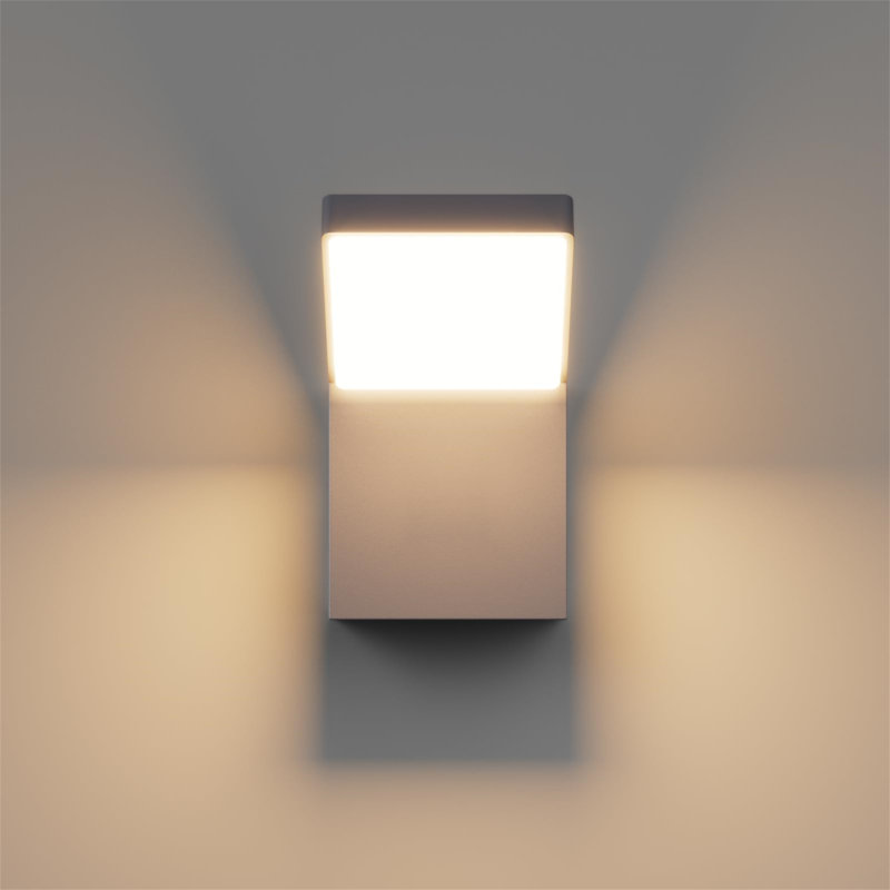 Dayanaira LED Wallchiere