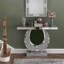 Console à miroir de 45 pouces avec losanges concassés incrustés dans la rainure du miroir, canapé en forme de O glam derrière la table, bureau d'entrée en verre argenté moderne pour le couloir du salon, bureau de la console de luxe