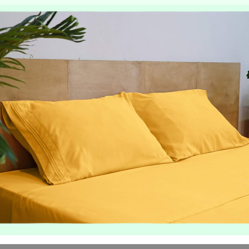 GoldenDreams Luxe Microfiber Bed Sheet Set - Ultra Soft & Lightweight Brushed Bedding for Comfortable Night's Sleep in Yellow, Size Full