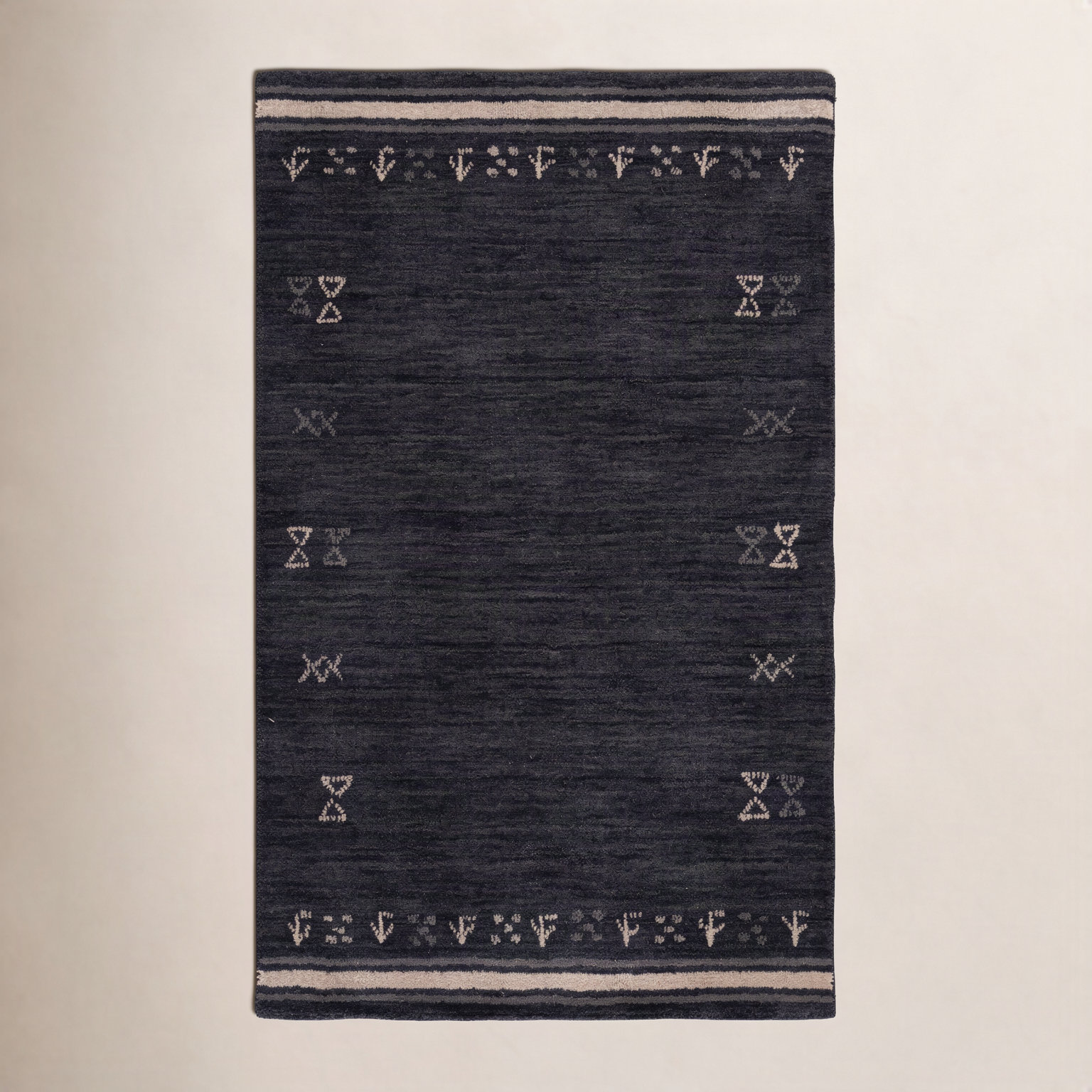 Santiago Charcoal Handmade Wool Geometric Rug, Rectangle 4' x 6'