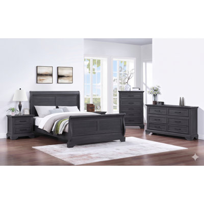5 Piece Bedroom Set With Two Nightstands, Chest, Dresser, And Queen Bedframe