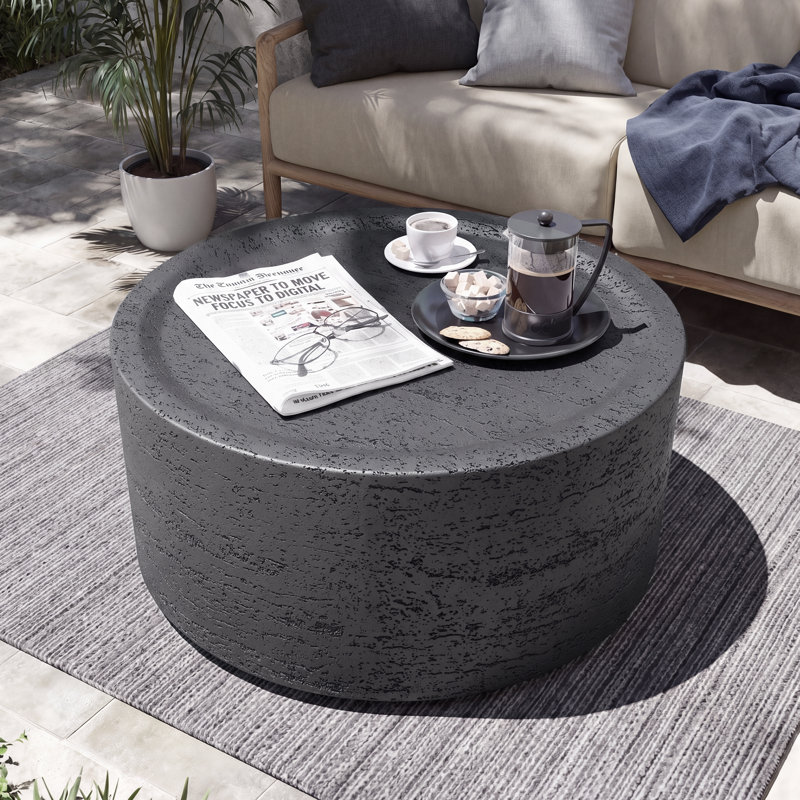 Table basse d'extérieur en oxyde de magnésium 28 po avec surface texturée en pierre naturelle, ronde, gris foncé, Gris foncé