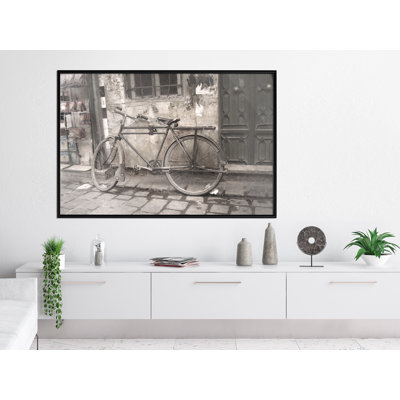 " Old Bicycle "