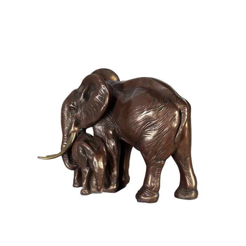 Statue mère avec bébé éléphant