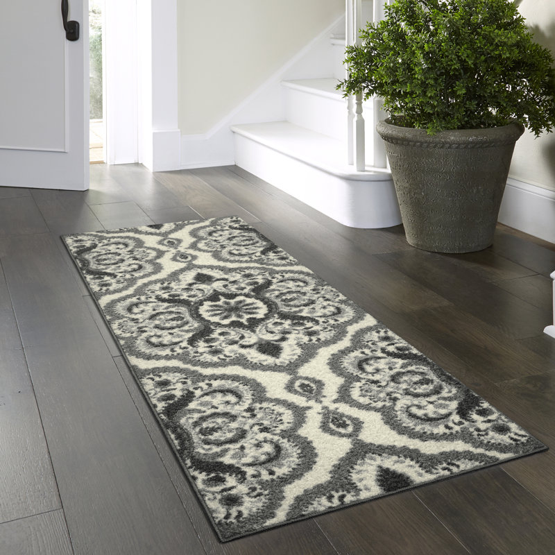 Hertel Damask Indoor Rug, Runner 2' x 6'