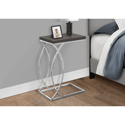 Table d'appoint en forme de C