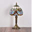 La lampe de table Felice de 14,5 po / 18 po est livrée avec 1 ampoule DEL de style victorien en verre coloré de style Tiffany, décor rétro