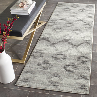 Muniz Performance Geometric Rug