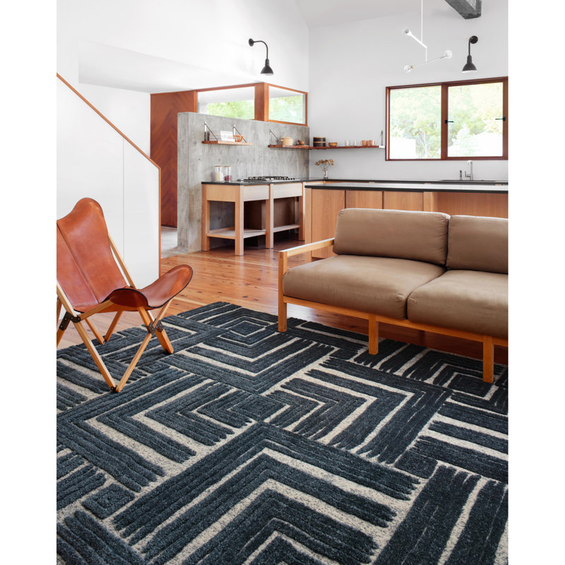 Hagen Blue and White Geometric Tufted Area Rug 2'-7" x 4'