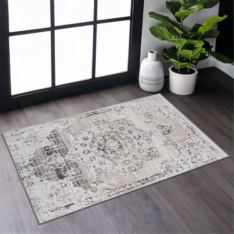 Cream Medallion Area Rug, Rectangle 2' x 3'