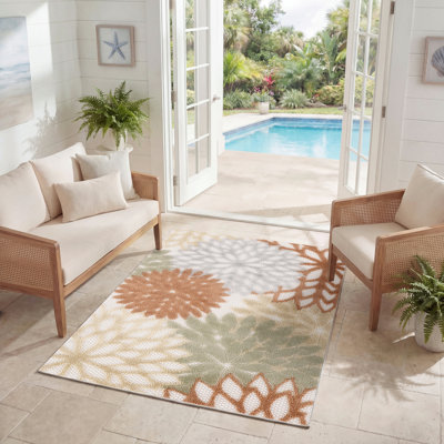 Tapis floral intérieur / extérieur Chazney