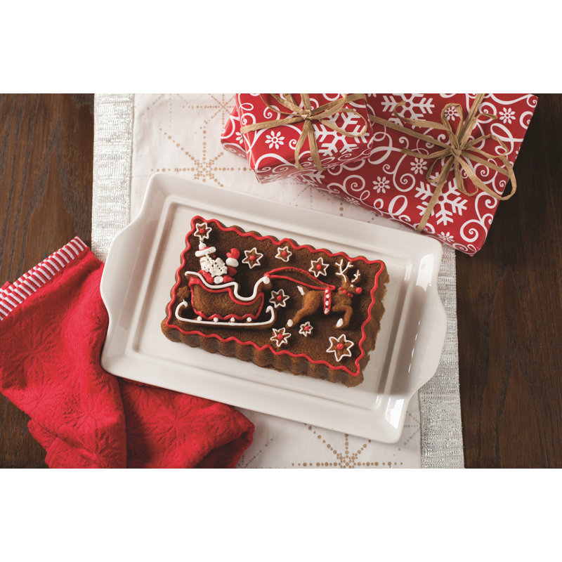 Santa's Sleigh Silver Aluminum Non-Stick Loaf Pan