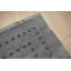 Tapis gris transitionnel en laine fabriqué à la main gris et bleu-gris Lori Baft-94483573