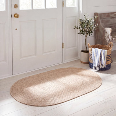 Tapis en laine tressée à la main